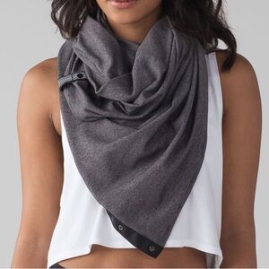 Lululemon reversible infinity scarf